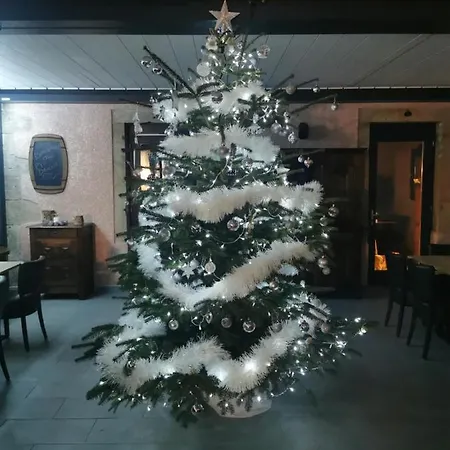 Hotel Le P'tit Bouchon 2*