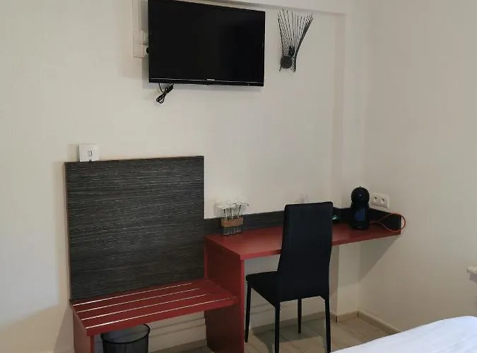 Le P'tit Bouchon Hotel