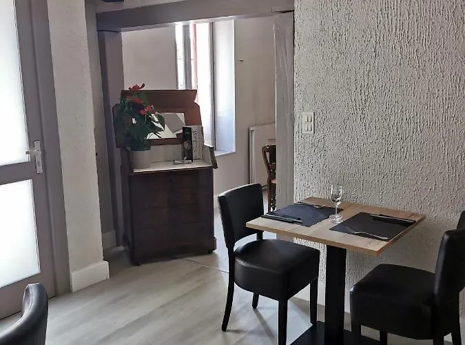 Le P'tit Bouchon Hotel